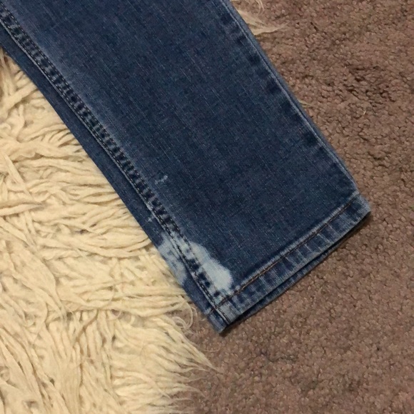 One of a Kind Distressed Levi’s 524 Skinny Sz 5M - Picture 5 of 17